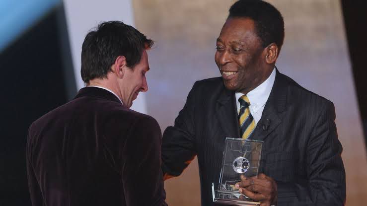  Pelé é Beatles, Messi é Oasis